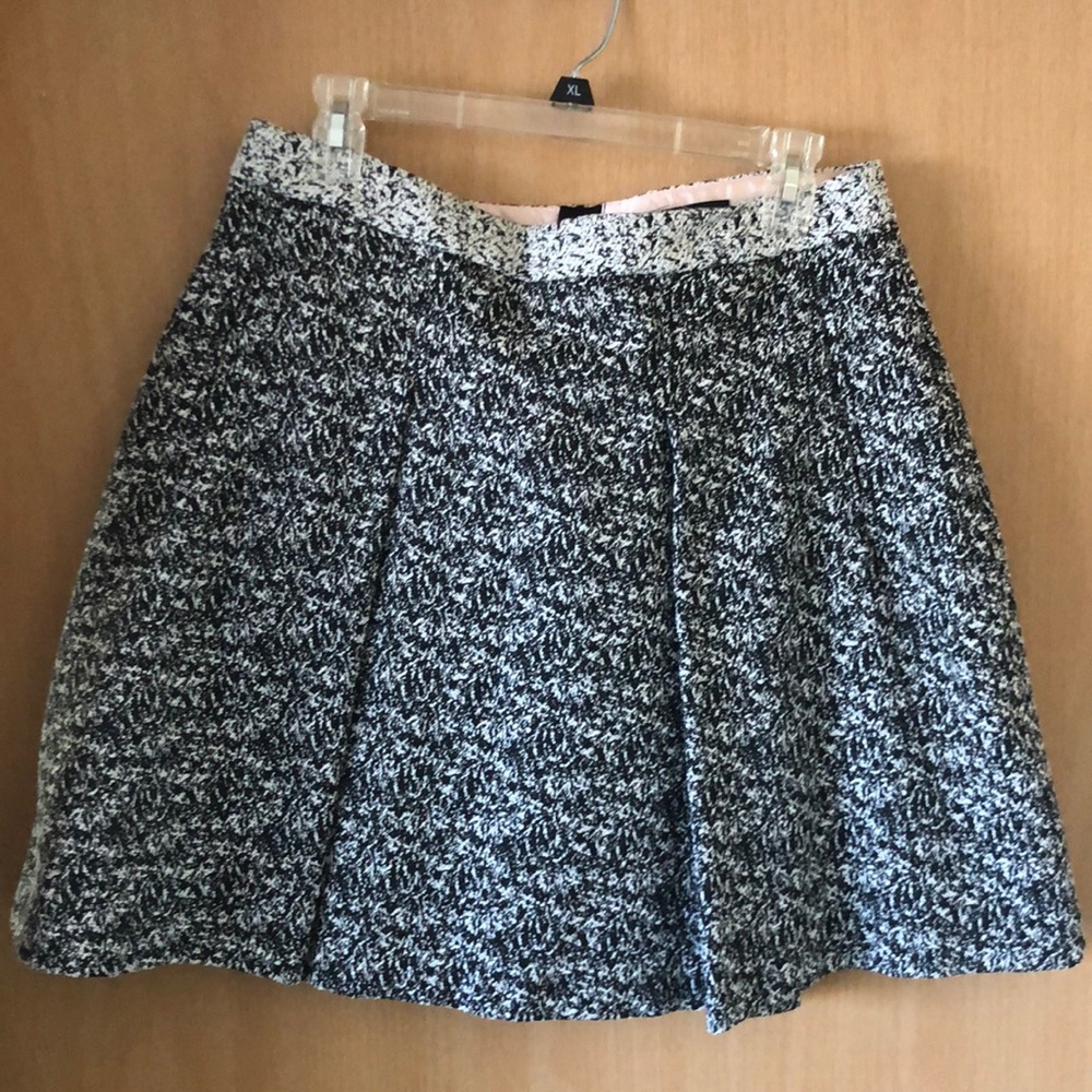 White and black A-line skirt TALL